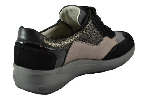 WALDLAUFER 831004 980 768 M-Tonia